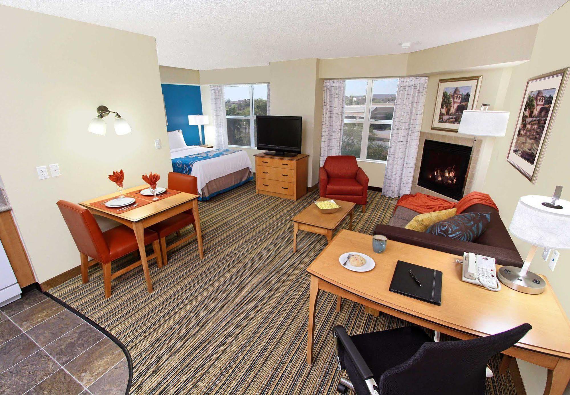 Residence Inn Scottsdale North Room photo