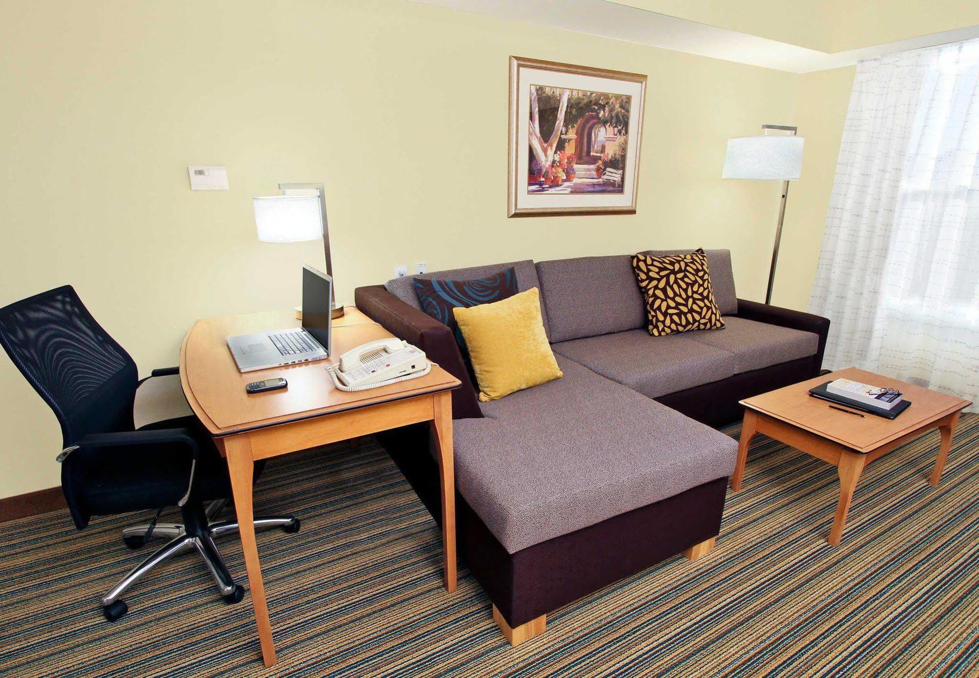 Residence Inn Scottsdale North Room photo