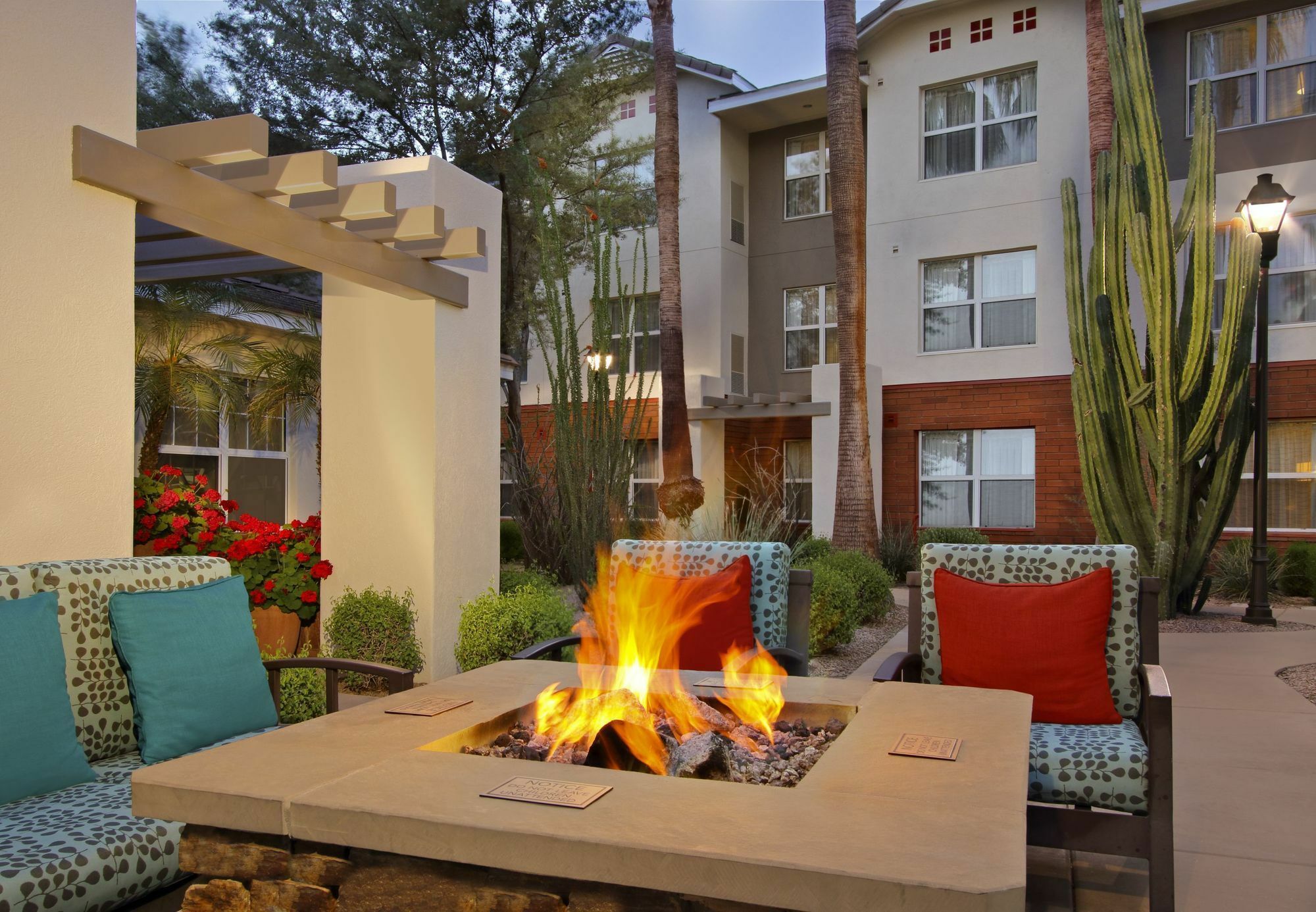 Residence Inn Scottsdale North Exterior photo